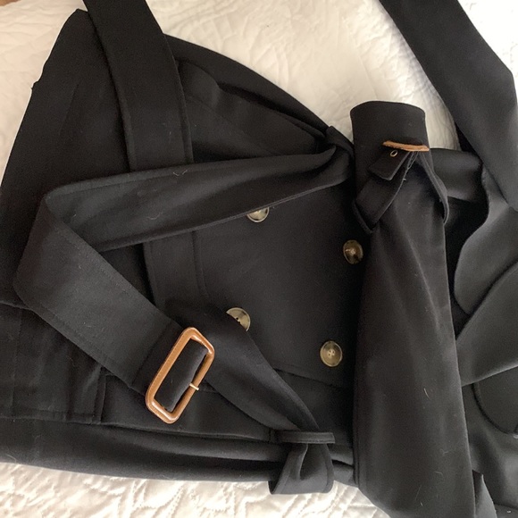 Black Short Women’s Trench Coat - Picture 7 of 7